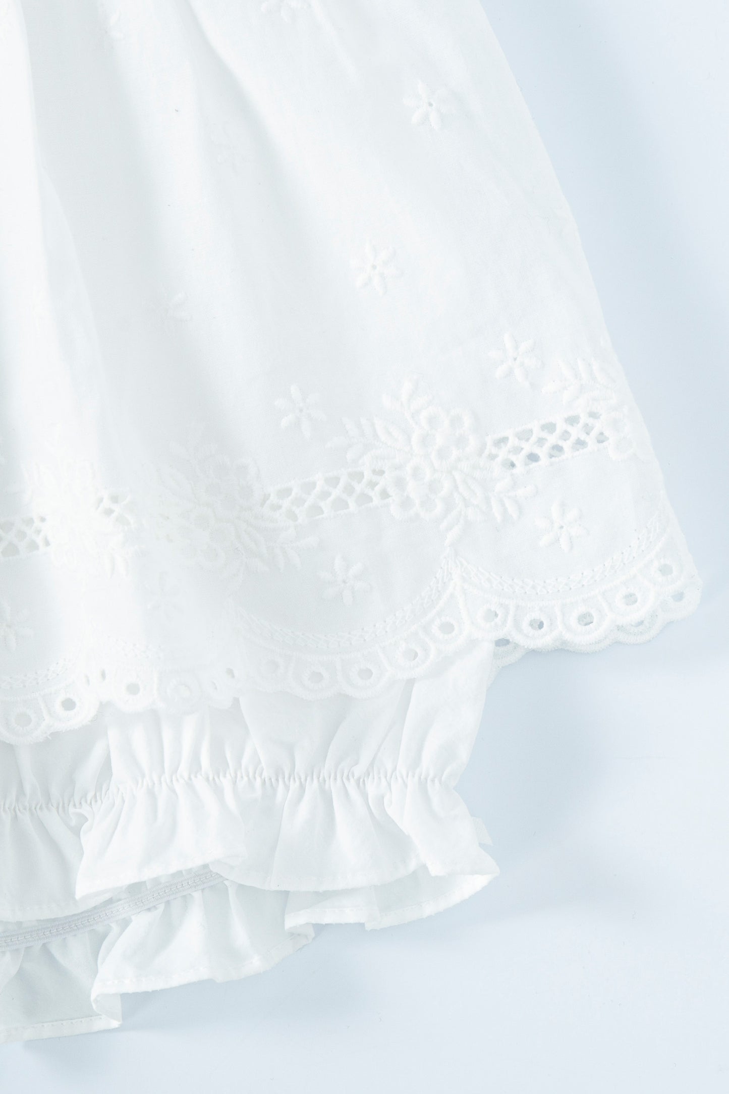 Skirt Layered Bubble Shorts (White)