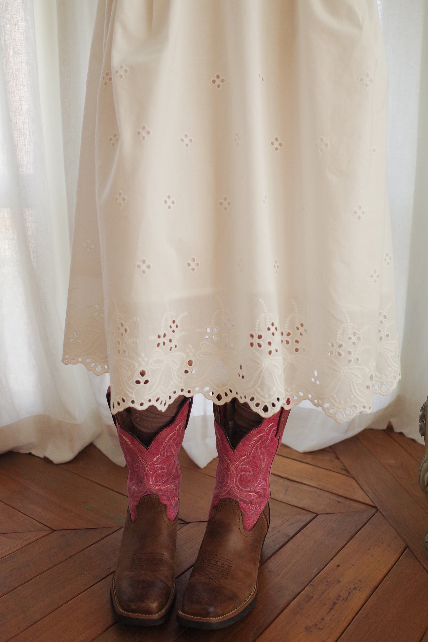 Basque waist floral dress (White)