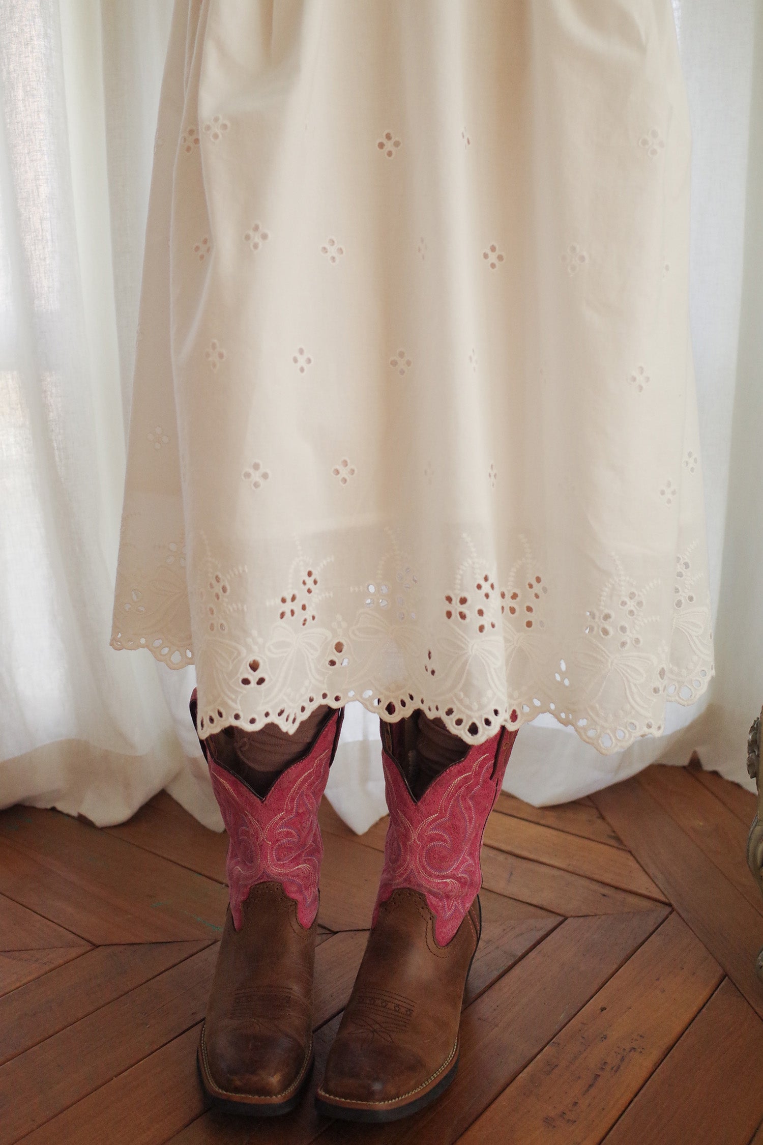 Basque waist floral dress (White)
