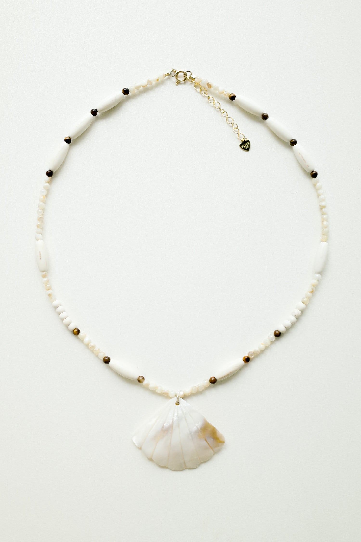 Jagae shell necklace