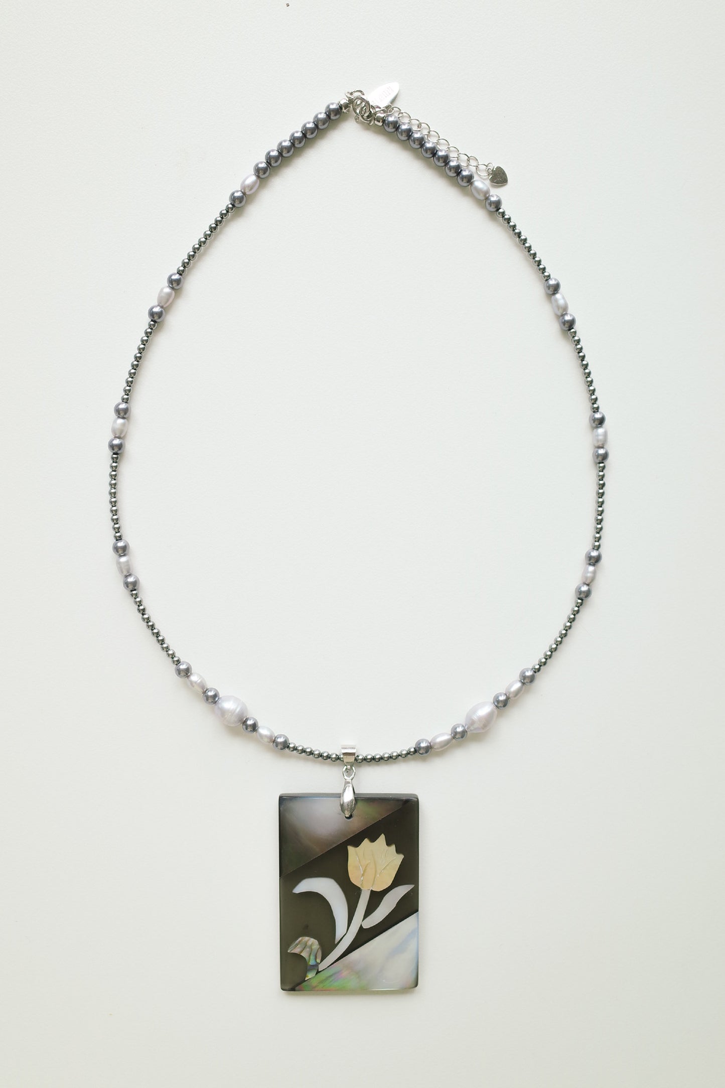 Flower Jagae & Pearl Necklace