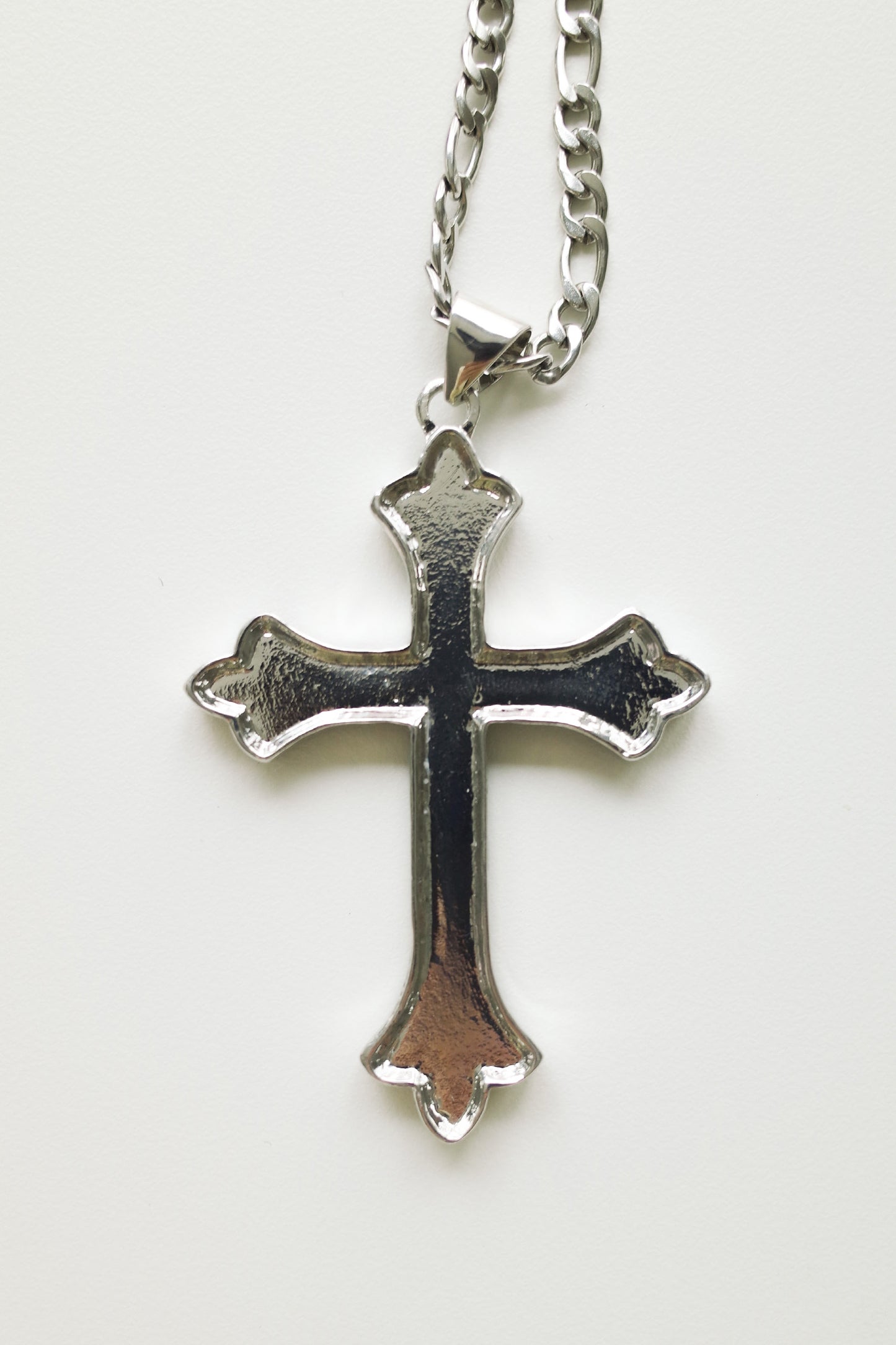 Jagae Cross Necklace