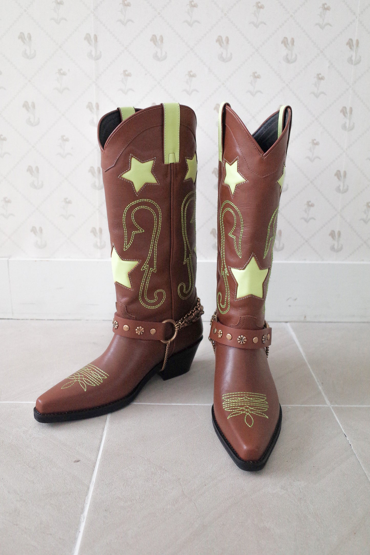 Star Western Boots (Brown)