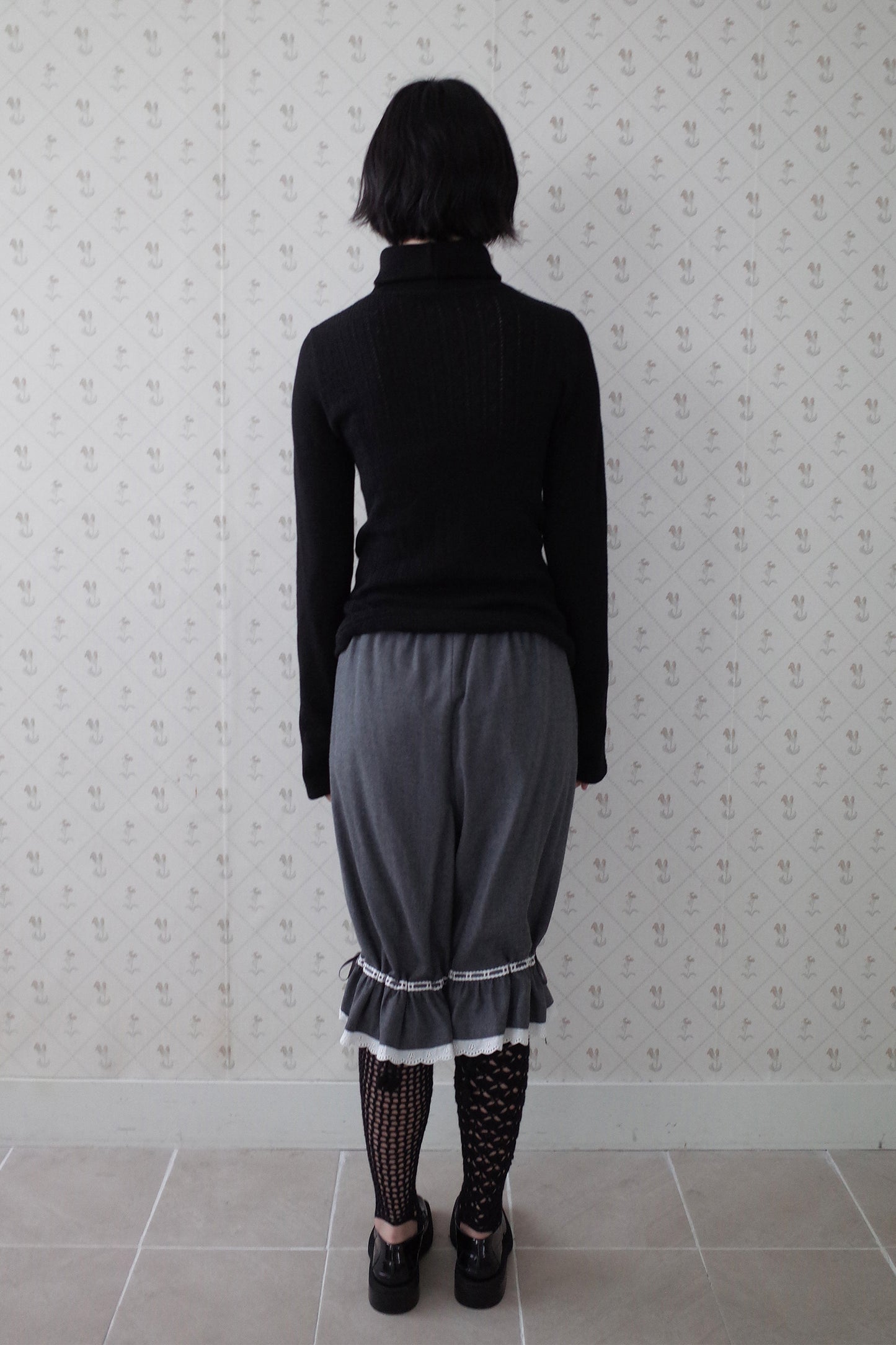 Soft Wool Turtle Neck Top (Black)