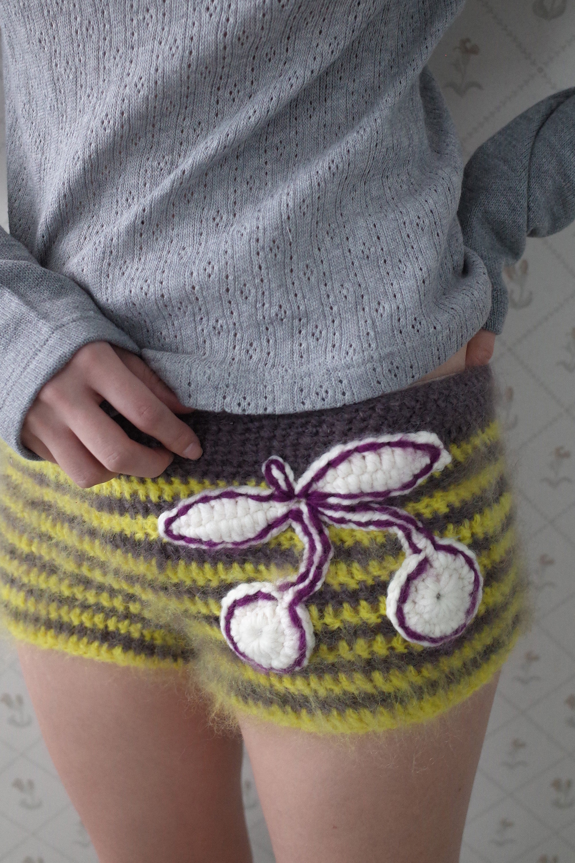 [Ordermade]Crochet mohair cherry shorts
